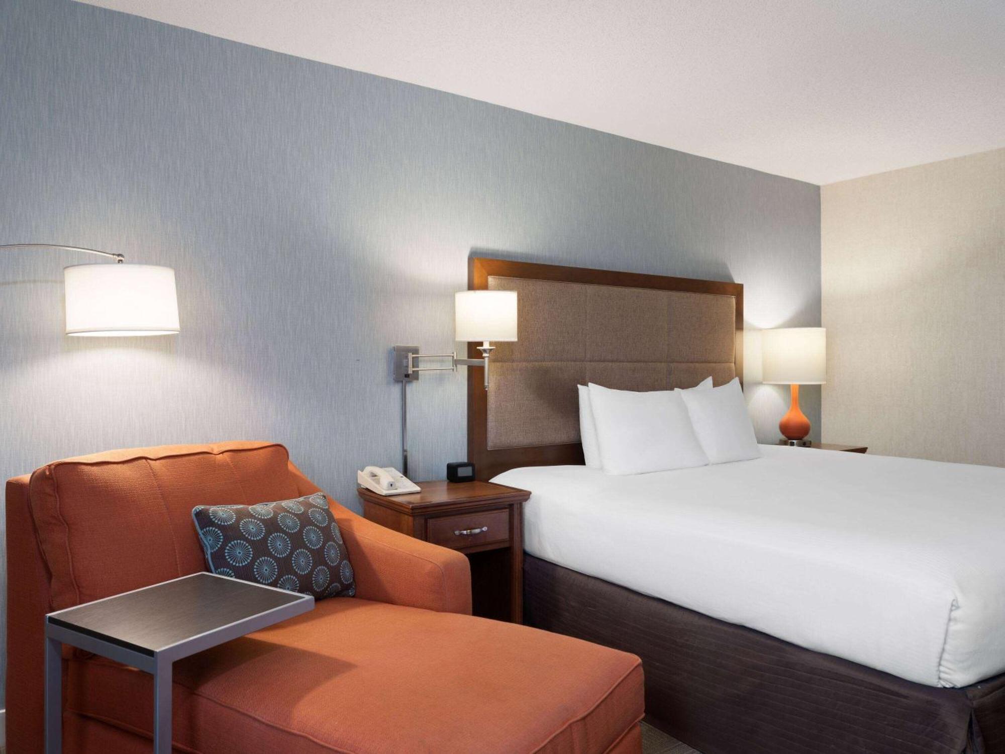 Wingate By Wyndham St Louis Airport Hotel Saint Ann Kültér fotó