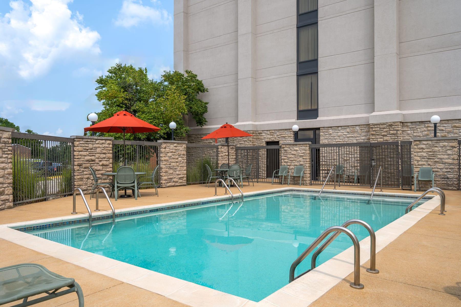 Wingate By Wyndham St Louis Airport Hotel Saint Ann Kültér fotó