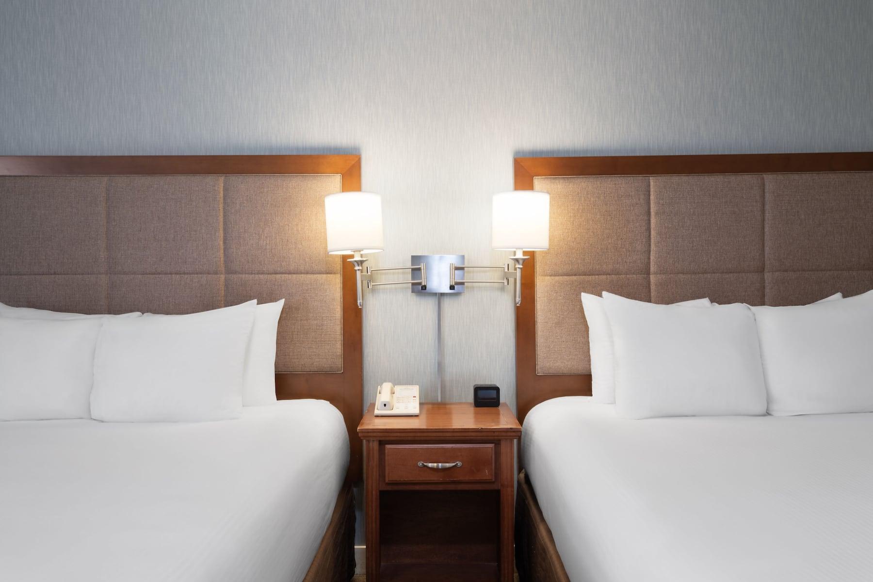 Wingate By Wyndham St Louis Airport Hotel Saint Ann Kültér fotó